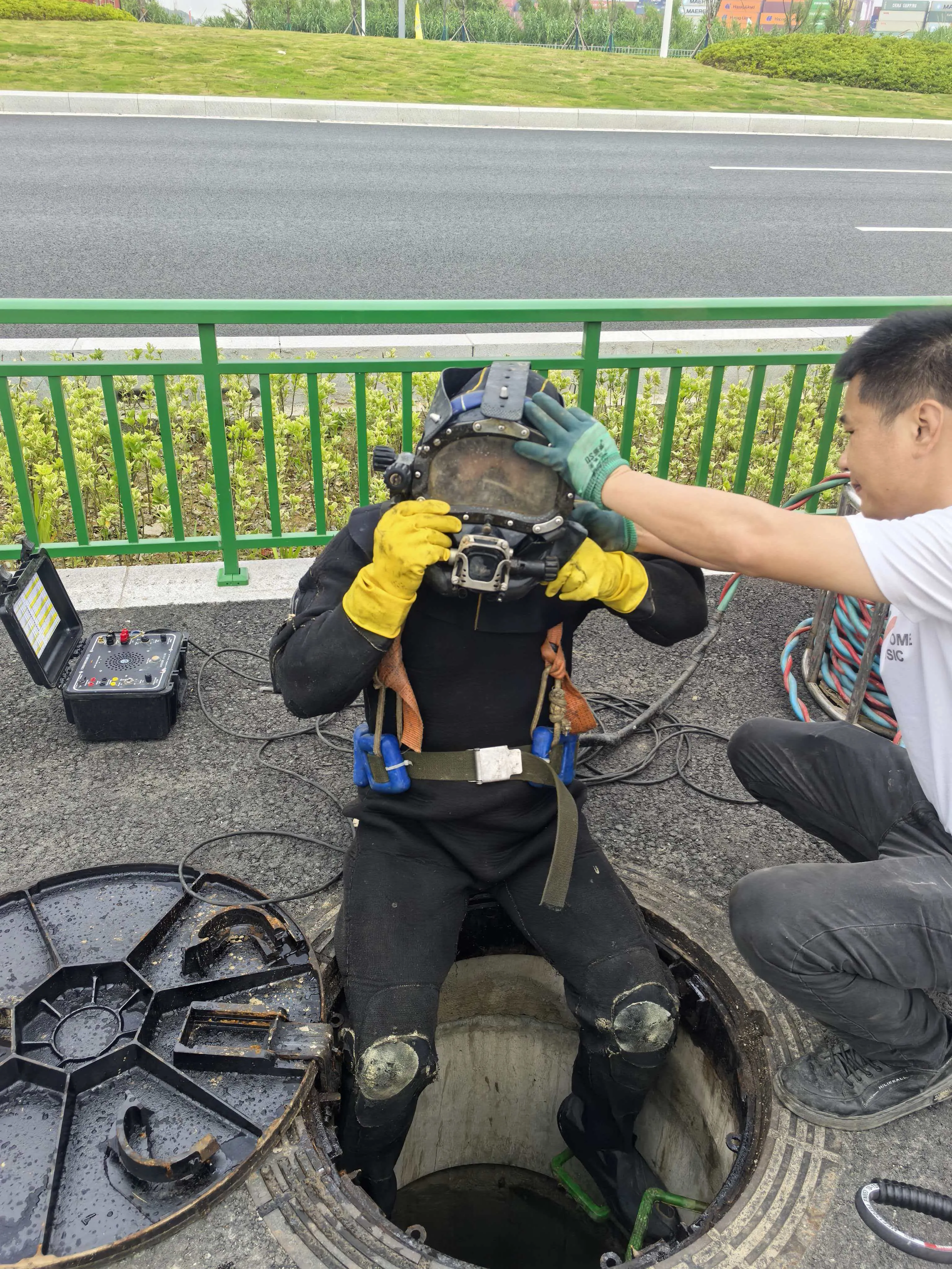 管道非开挖紫外光固化修复服务